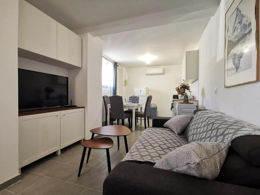 L'Elegant Duplex - Clim I Wifi I Proche Du Centre-Ville Miramas Exteriér fotografie