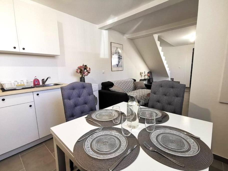 L'Elegant Duplex - Clim I Wifi I Proche Du Centre-Ville Miramas Exteriér fotografie