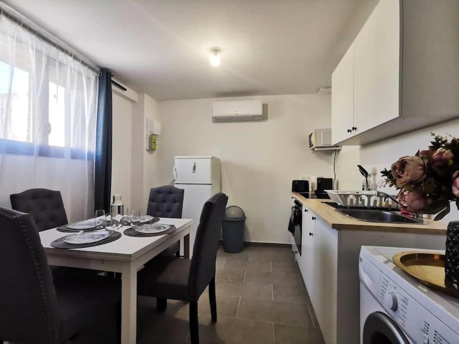 L'Elegant Duplex - Clim I Wifi I Proche Du Centre-Ville Miramas Exteriér fotografie